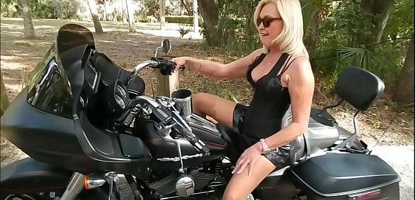  Paris Gets Hot on a Harley Road Glide